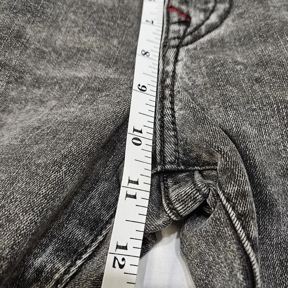 True Religion Jeans Bounty Grey Wash Ricky Relaxed Straight Size 31
